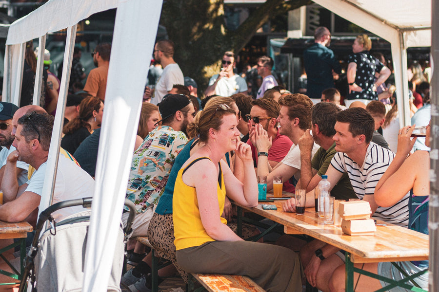 Bierfestival Taphorst auf dem Platz vor Hoptimaal und Tjaps