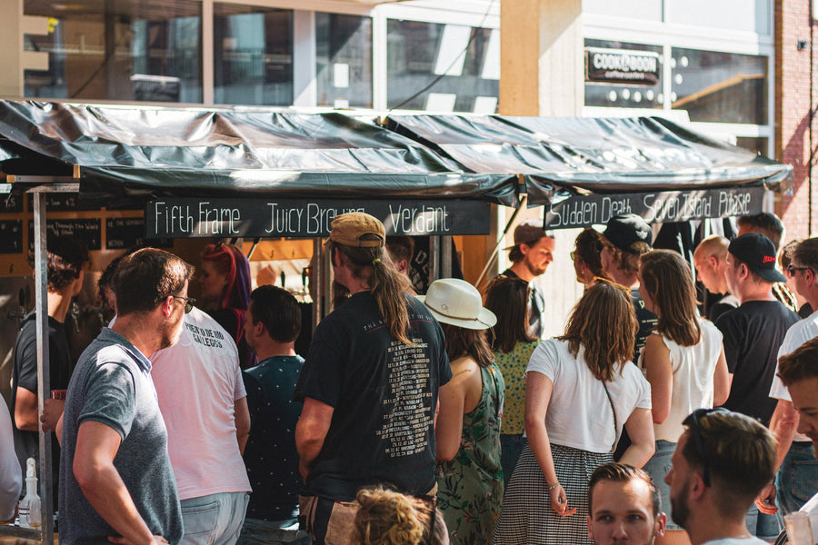 Bierfestival Taphorst auf dem Platz vor Hoptimaal und Tjaps